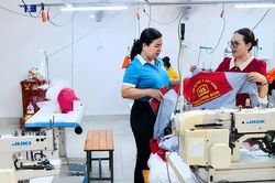 Trao sinh kế, tiếp sức phụ nữ vươn lên