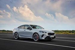 BMW triệu hồi hơn 2.200 xe lỗi hệ thống hỗ trợ phanh
