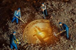 [VIDEO] Khai thác bitcoin 2026: Thợ đào cá nhân hết cửa làm giàu, chỉ còn ông lớn