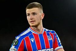 Thêm 3 ngôi sao lọt tầm ngắm Man United