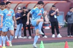 Cầu thủ vừa được gọi bổ sung lên tuyển Việt Nam là ai?