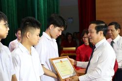 Hưng Yên tuyên dương 276 học sinh có thành tích xuất sắc