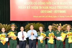 TPHCM họp mặt, tri ân người có công với cách mạng