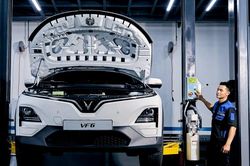 VinFast hợp tác với các đại học, trường đại học: Giải bài toán 'chất và lượng' của ngành ô tô Việt từ gốc rễ nhân sự