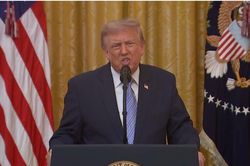 Ông Trump cáo buộc Trung Quốc tiếp cận dữ liệu cử tri Mỹ