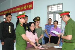 Bắt tạm giam người phụ nữ lợi dụng quyền tự do dân chủ