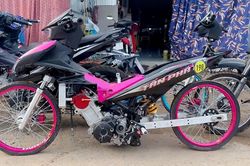 Đột kích kho độ xe của nam thanh niên, phát hiện nhiều mô tô 'kỳ dị'