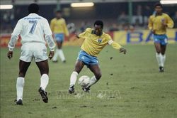 World Cup 2026: Di vật của 'Vua bóng đá' Pele lập kỷ lục gần 5 triệu USD