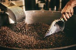 FAO cảnh báo về sự mong manh của thị trường cà phê, ca cao và trà toàn cầu