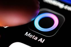 Meta cảnh báo phụ huynh khi trẻ trò chuyện với AI về tự hại