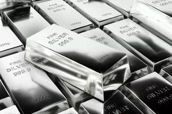 Phân tích thị trường bạc 17/7: Chưa có động lực phục hồi