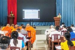 An Giang cập nhật pháp luật cho gần 100 người có uy tín vùng dân tộc