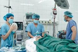 Bộ Y tế yêu cầu tập trung cứu chữa nạn nhân vụ tai nạn nghiêm trọng trên cao tốc Pháp Vân - Cầu Giẽ
