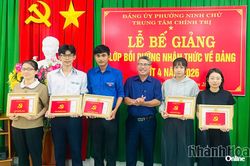 Phường Ninh Chử bế giảng lớp bồi dưỡng nhận thức về Đảng đợt 4 năm 2026