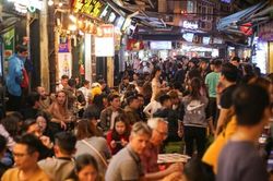 Hà Nội kéo dài giờ chạy Metro và mở các tuyến buýt đêm phát triển kinh tế ban đêm