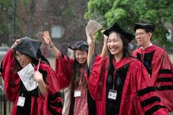 Mỹ siết quy định thị thực với du học sinh và phóng viên