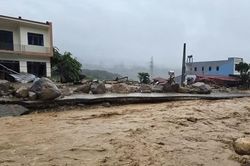 Lũ quét tàn phá Lai Châu, miền núi Bắc Bộ tiếp tục có mưa lớn