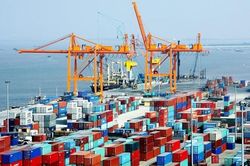 Doanh nghiệp logistics cần làm gì trong một thế giới nhiều biến động?