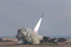 Houthi dọa dội bão hỏa lực vào hạ tầng dầu mỏ Arab Saudi