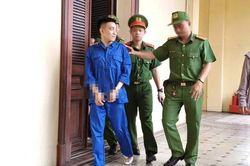 Ghen tuông, ra tay sát hại ném bạn gái từ mái nhà xuống đất