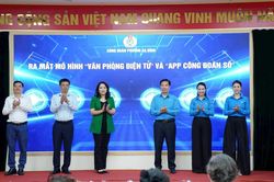 Đối thoại 'Lắng nghe đoàn viên, người lao động nói'