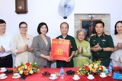 Tri ân công lao đóng góp của các thương binh, liệt sĩ