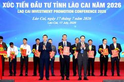 Lào Cai trao chủ trương đầu tư 24 dự án, tổng vốn đăng ký hơn 24.160 tỉ đồng