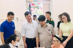 X&atilde; Ngọc Hồi: Kh&aacute;m, tư vấn chăm s&oacute;c sức khỏe, tặng qu&agrave; tri &acirc;n người c&oacute; c&ocirc;ng
