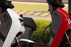 Xuất hiện xe máy điện đi gần 190 km, sạc siêu nhanh, pin tháo rời cực tiện giá 39 triệu đồng