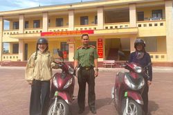 Hy hữu hai phụ nữ đi nhầm xe máy của nhau về nhà suốt 24 giờ