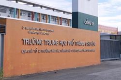 Vụ gian lận thi tốt nghiệp THPT tại Tuyên Quang: Một giáo viên môn Ngữ văn ra đầu thú