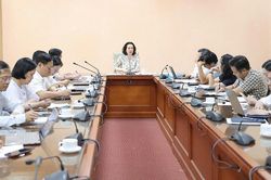 Thứ trưởng Nguyễn Thị Liên Hương: Các Viện y tế dự phòng phải cụ thể hóa Nghị quyết 72, Nghị quyết 57 bằng sản phẩm và lộ trình thực hiện