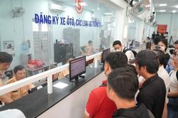 Từ 15/8: Dùng VNeID mức 2 được miễn lệ phí trước bạ xe máy, giảm 50% với ôtô