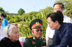 Chủ tịch Hội LHPN Việt Nam dự chương trình tri ân Mẹ Việt Nam anh hùng tại Đà Nẵng