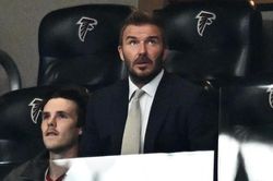 Beckham lại bị la ó