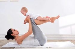 Mẹ sau sinh mổ nên ăn thế nào để sớm lấy lại vóc dáng?