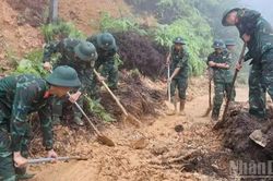 Lực lượng vũ trang tỉnh Lào Cai khắc phục hậu quả thiên tai tại Mù Cang Chải