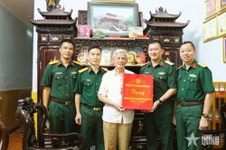 Trung tướng La Công Phương thăm, tri ân các đồng chí nguyên thủ trưởng Bộ tư lệnh Quân khu 1