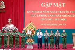Tổng Bí thư, Chủ tịch nước Tô Lâm dự gặp mặt các thế hệ lực lượng Cảnh sát nhân dân