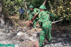 Đồn Biên phòng Vinh Xuân phối hợp dập tắt cháy rừng tại xã Phú Vinh