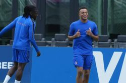 Ph&aacute;p - Anh tranh hạng Ba World Cup: Trận đấu kh&ocirc;ng ai muốn, nhưng kh&ocirc;ng thể bu&ocirc;ng!