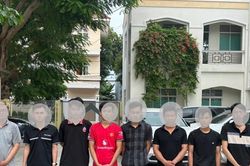 Đột kích quán cà phê, bắt nhóm cá cược World Cup