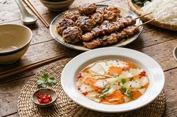 C&ocirc;ng thức pha nước chấm b&uacute;n chả đơn giản tại nh&agrave;
