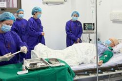 Sự bào mòn tài chính khủng khiếp của ung thư