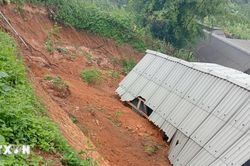 Mưa lớn k&eacute;o d&agrave;i g&acirc;y sạt lở tr&ecirc;n diện rộng ở L&agrave;o Cai