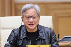 Chiếc áo khoác da biểu tượng của CEO Nvidia được đấu giá gần 1 triệu USD