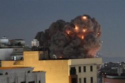 Quân đội Mỹ tiến hành đêm không kích thứ bảy liên tiếp nhằm vào Iran