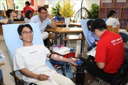 Lan tỏa phong trào hiến máu tình nguyện tại Gia Lai và Đồng Tháp