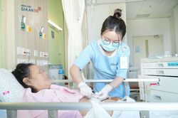 Không chủ quan với dấu hiệu sốt kéo dài, đau bụng âm ỉ không rõ nguyên nhân