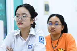 Hơn 130 hồ sơ thí sinh có IELTS bị loại vì không có điểm Ngoại ngữ, Đại học Hà Nội nói gì?